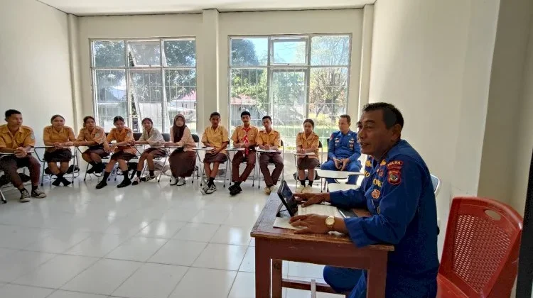 Satpolairud Manggarai Latih Siswa SMK Mutiara Bangsa Diving dan Snorkeling