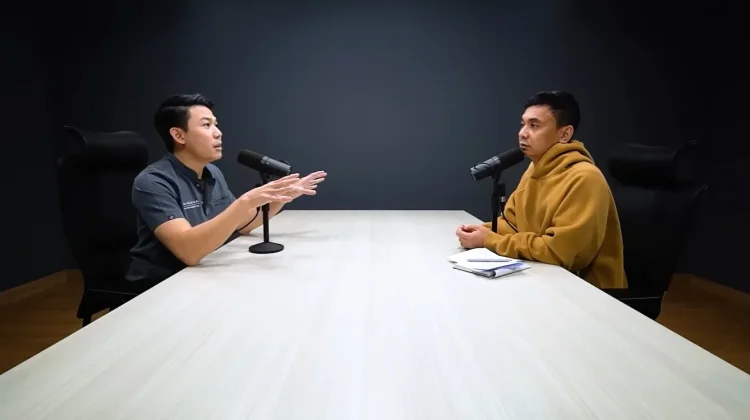 Saraf Kejepit Bisa Berawal dari Kebiasaan Menunduk Saat Bekerja