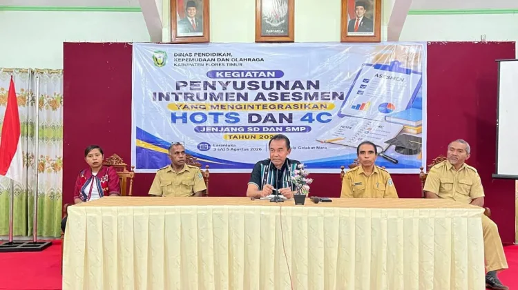 Bupati Flores Timur Dorong Guru Perkuat Asesmen HOTS dan 4C