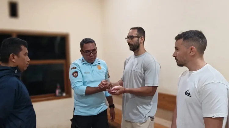 Polisi Mediasi Sengketa Wisatawan di Labuan Bajo, Dana Rp14 Juta Dikembalikan