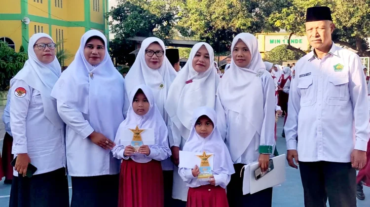 Dua Siswa MIN 1 Ende Raih Juara di Ajang Mewarnai Anak