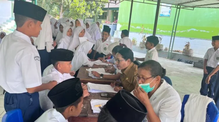 MTsN 1 Ende Gandeng Puskesmas Skrining Kesehatan Murid