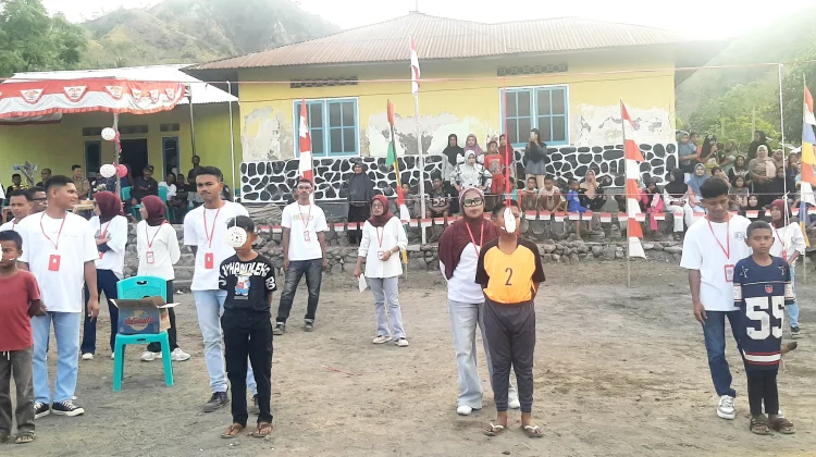 Keceriaan Anak Arubara Meriahkan Lomba Makan Kerupuk Sambut HUT RI