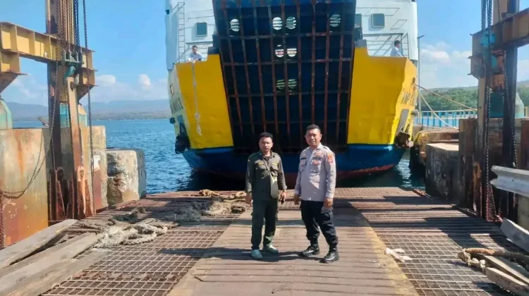 Polsek Aimere Gelar Pengamanan di Pelabuhan Aimere