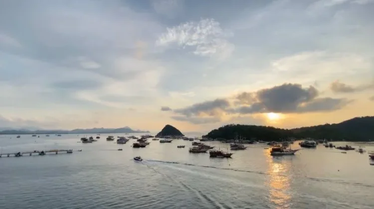 Calo Trip Bodong di Labuan Bajo Tilap Rp244 Juta, 22 Turis Tiongkok Terlantar