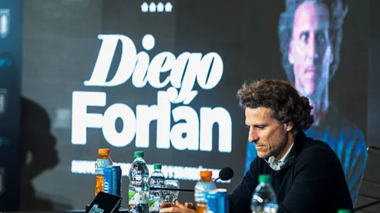 Diego Forlán Kembali, Uruguay Siapkan Era Baru