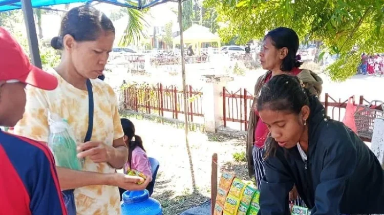 Gerak Jalan HUT RI Dongkrak Rezeki Pedagang Maumere