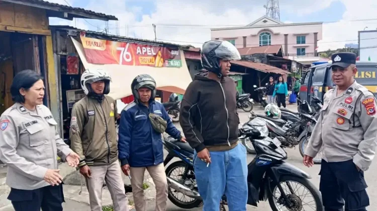 Sat Binmas Polres Ngada Sambangi Komunitas Ojek, Sampaikan Pesan Kamtibmas