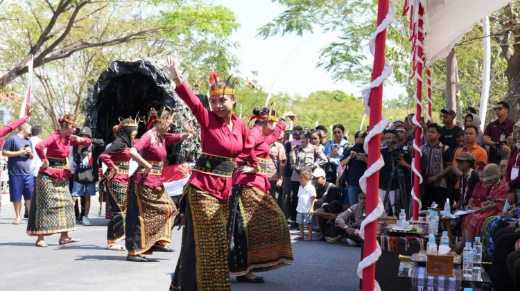 Pawai Pembangunan NTT Meriah, 69 Peserta Tampilkan Keberagaman