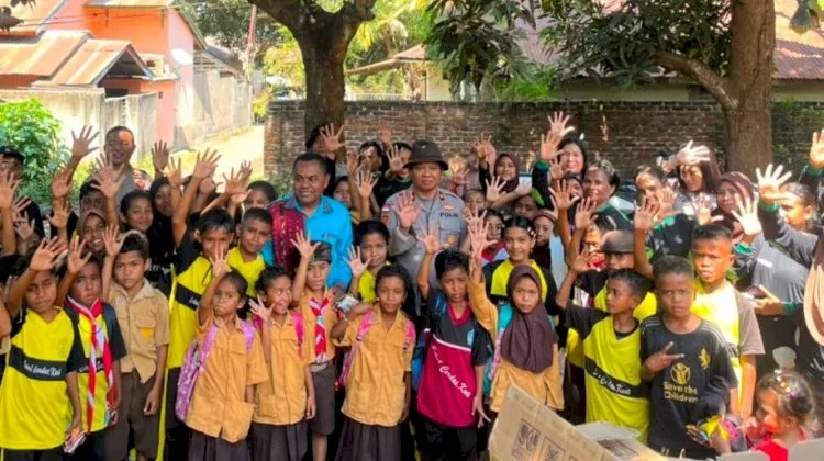 Polres Flores Timur Berikan Trauma Healing bagi Siswa SDI Riangrindu