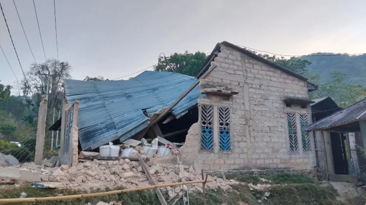 Gempa Guncang Dusun Rawang Manggarai Timur, Sejumlah Rumah Rusak dan Warga Terluka