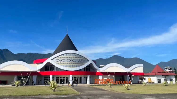 Bandara Frans Sales Lega Tetap Beroperasi dan Layani Penerbangan Pascagempa