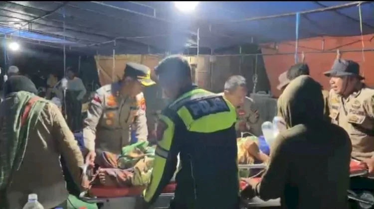 Kapolres Manggarai Timur Tinjau Posko dan Evakuasi Ibu Melahirkan Pascagempa