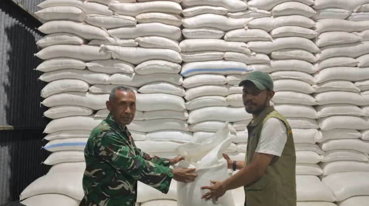 BULOG Gerak Cepat Salurkan Bantuan Pangan untuk Warga Terdampak Gempa NTT