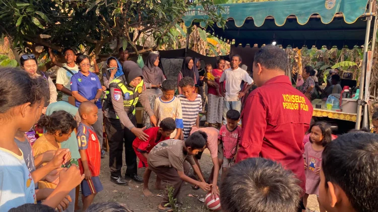 Polres Ende Pulihkan Trauma Anak Korban Gempa di Lokoboko