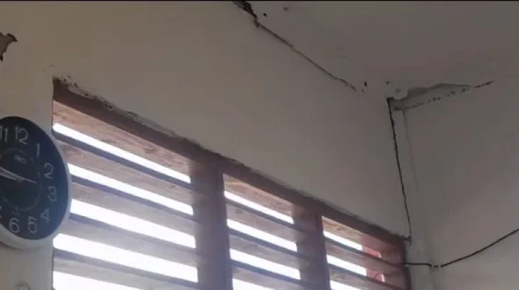 Gempa Rusak Rumah dan SD Inpres Wolomage Aendoko