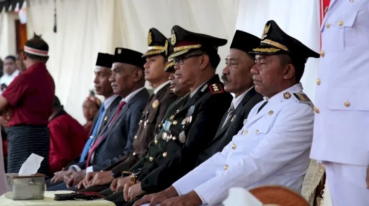 Penurunan Bendera HUT RI di Flores Timur Diwarnai Kepedulian
