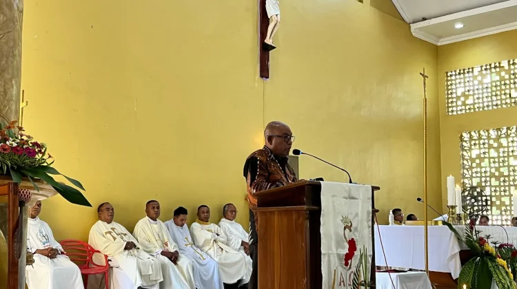 Bupati Lembata Apresiasi Pengabdian Frater CMM
