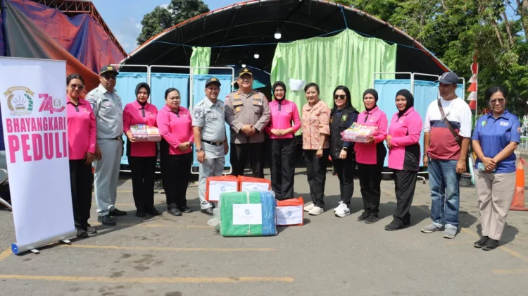 Bhayangkari Ende Salurkan Bantuan untuk Pasien Terdampak Gempa di RSUD Ende