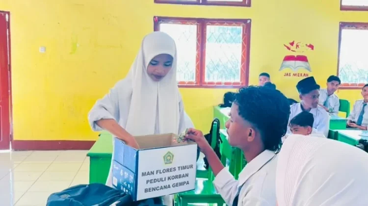 Murid MAN Flores Timur Sisihkan Uang Jajan untuk Bantu Korban Gempa Flores