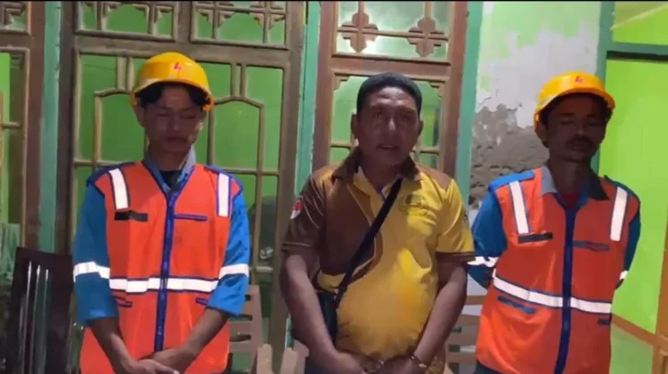 PLN Pulihkan Listrik Palue Pascagempa, Camat Apresiasi