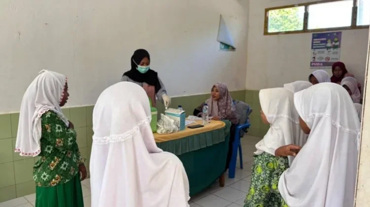 MIN Lembata Gelar BIAS, 33 Murid Dapat Imunisasi