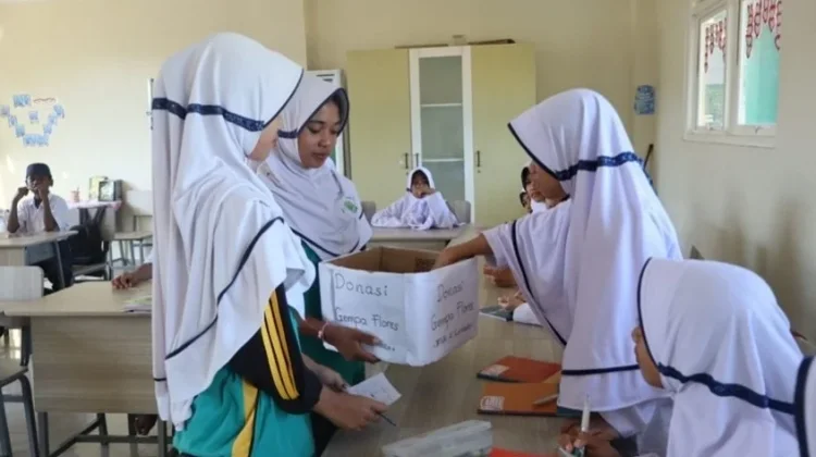 MTsN 2 Lembata Galang Donasi Rp3 Juta untuk Korban Gempa Flores