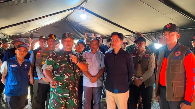 Dampingi Wapres, Dandim Manggarai Pastikan Penanganan Korban Gempa Berjalan Baik