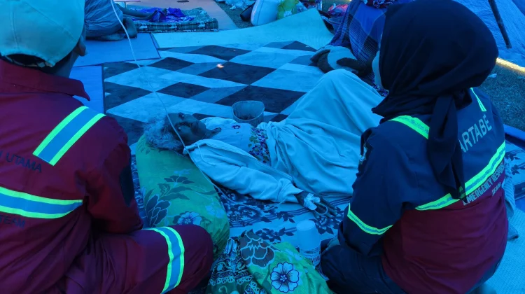 Tim ERT Agincourt Resources Salurkan Logistik dan Layanan Medis Korban Gempa NTT