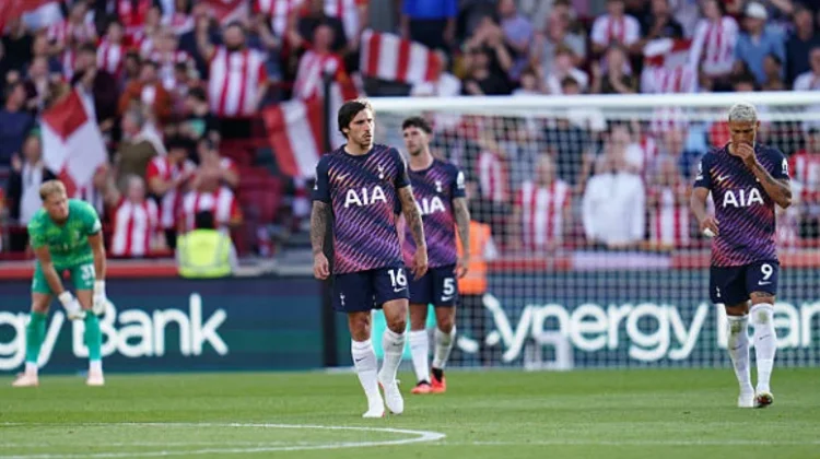 Tottenham Tumbang 0-3, Belanja Besar Tak Berbuah Manis