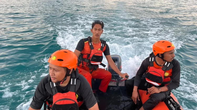 Tim SAR Gabungan Laksanakan Pencarian Warga Tenggelam di Pantai Wowong, Lembata
