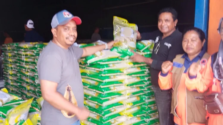 Ende Salurkan 18.575 Kilogram Beras Bencana