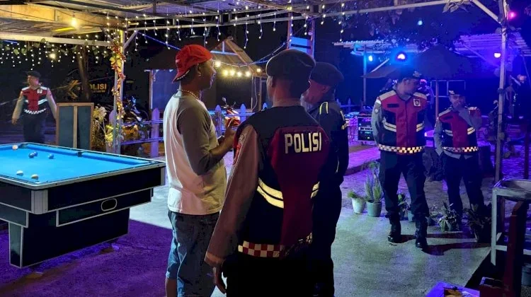 Patroli Malam Polres Flotim Sasar Lokasi Ramai di Kota Larantuka