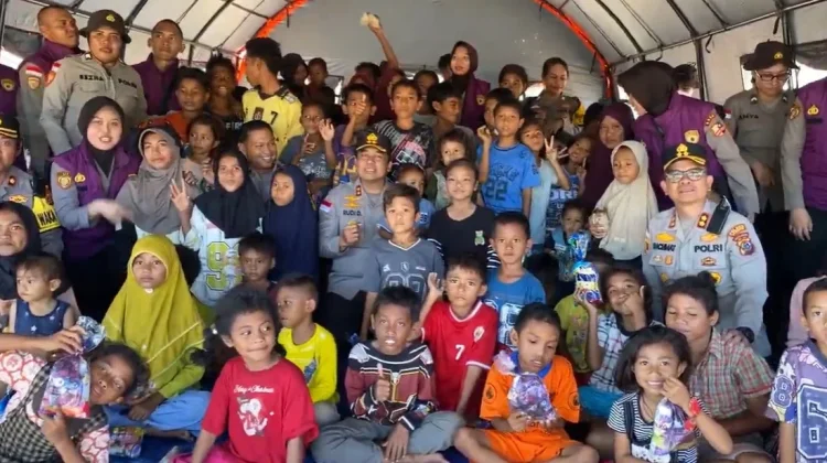 Kapolda NTT: Anak Korban Gempa Tak Boleh Kehilangan Harapan