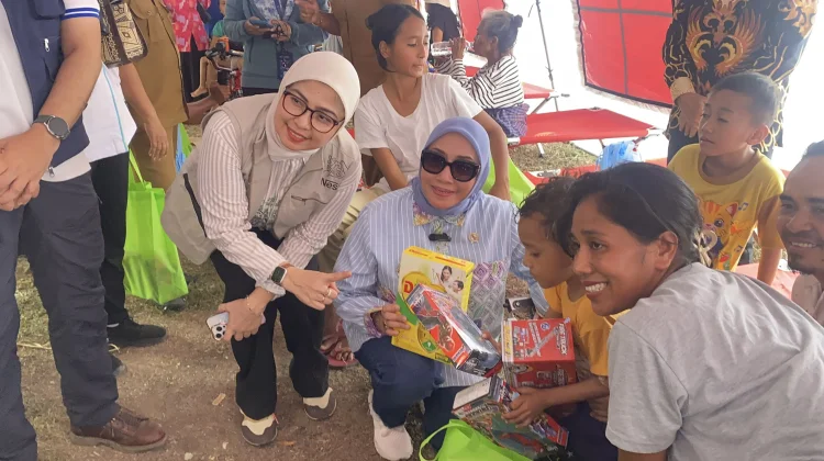 Menteri PPPA Pastikan Kebutuhan Perempuan dan Anak Korban Gempa NTT Terpenuhi