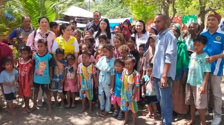 Literasi dan Trauma Healing Warnai Pengungsian Sikka