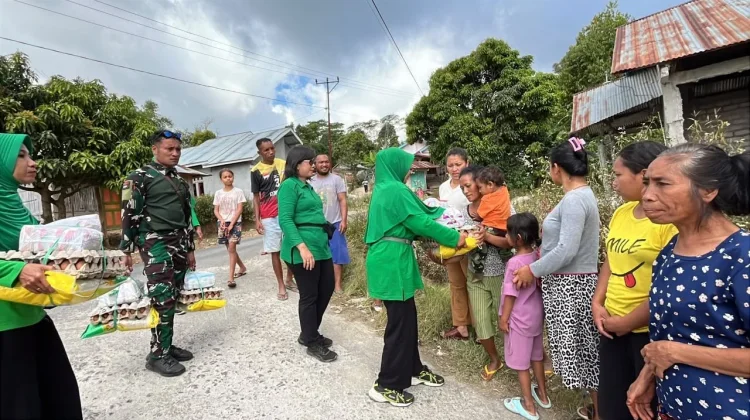 Persit Kodim 1612/Manggarai Salurkan Sembako untuk Warga Terdampak Gempa