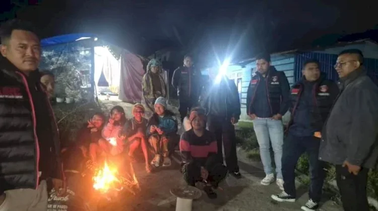Jaga Keamanan Pengungsi, URC Resmob Polres Manggarai Patroli Kamp Pengungsian