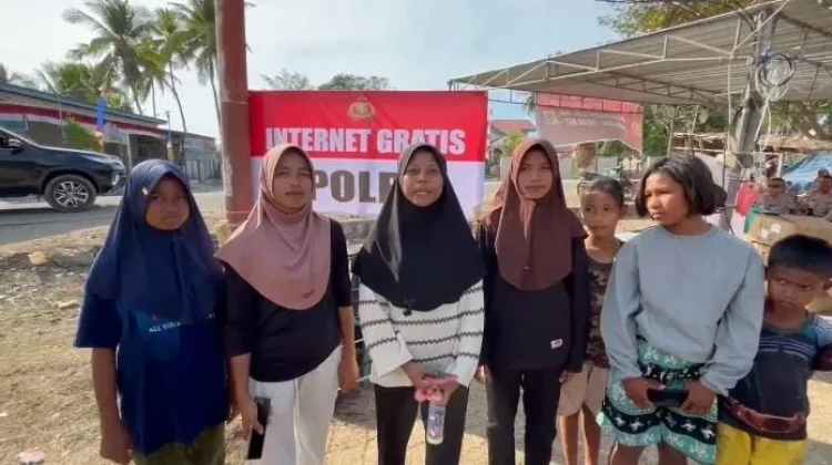 Polres Ende Hadirkan akses Internet Gratis di Posko Pengungsian Dusun Nioniba