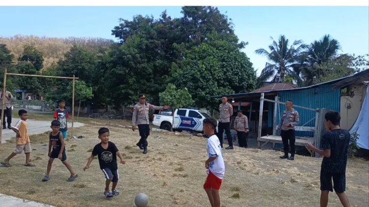 Usir Duka, Trauma Healing Polri Bangkitkan Keceriaan Anak Pengungsi Gempa NTT