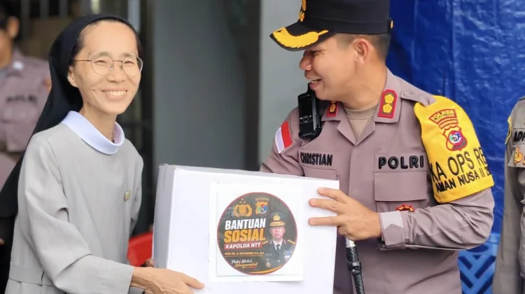 Polres Manggarai Barat Bantu Korban Gempa di Kkottongnae