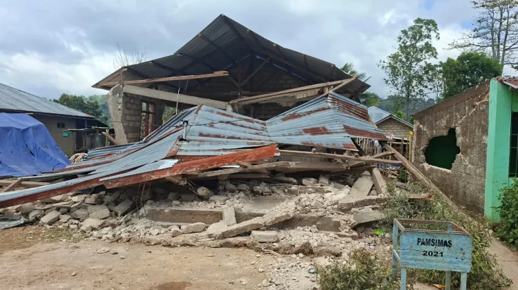 82 Rumah Warga Lamba Keli Rusak Parah, Warga Masih Bertahan di Tenda
