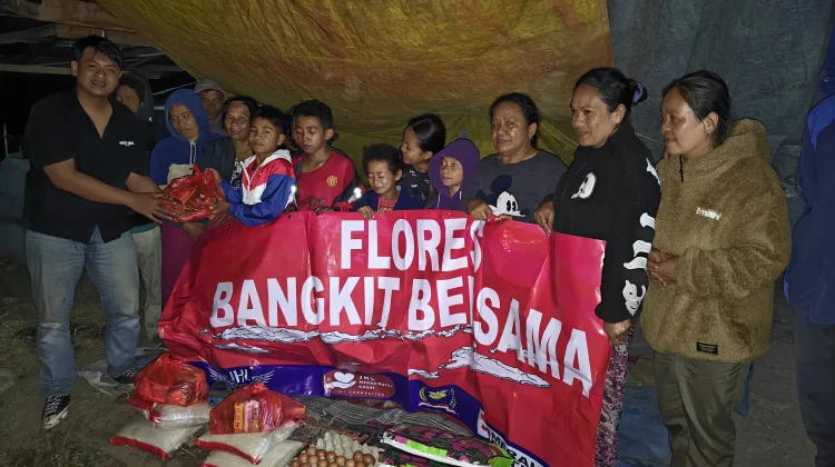 Menembus Jalan Terjal,JHL Foundation Sisir Pelosok Manggarai Salurkan Bantuan