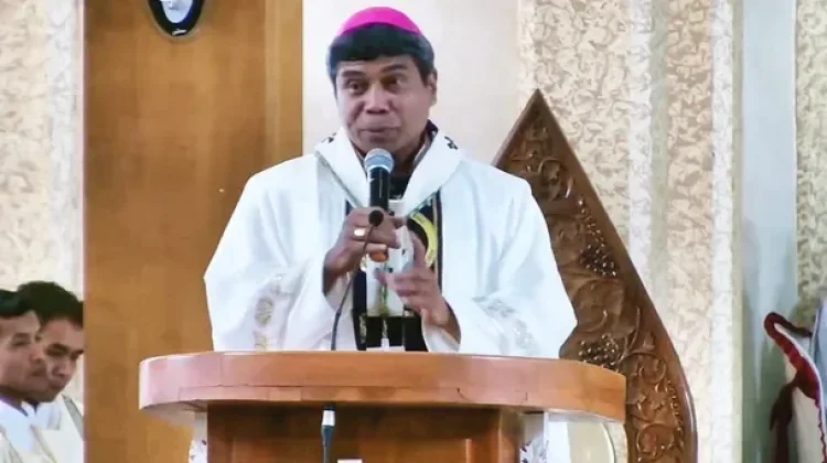 Pascagempa, Ekaristi Keuskupan Agung Ende Digelar di Luar Gereja