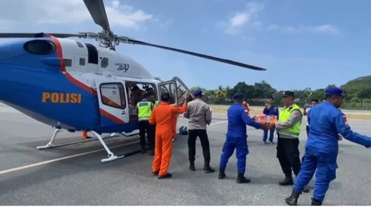 Akses Terputus, Polres Ende Kirim Bantuan via Helikopter