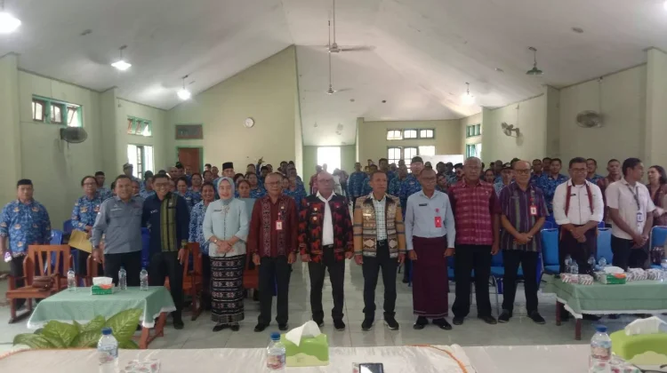 Bupati Lembata Minta Pengelolaan Dana Sekolah Dilakukan Transparan