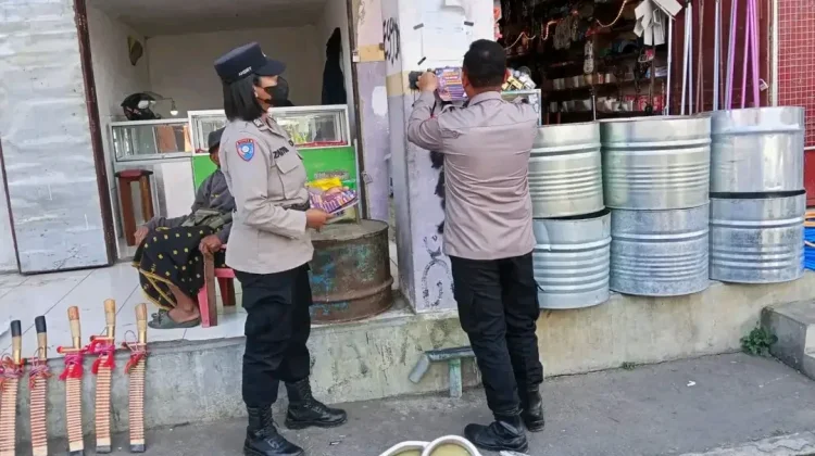 Sat Binmas Polres Ngada Perkuat Kesiapsiagaan Warga Pascagempa