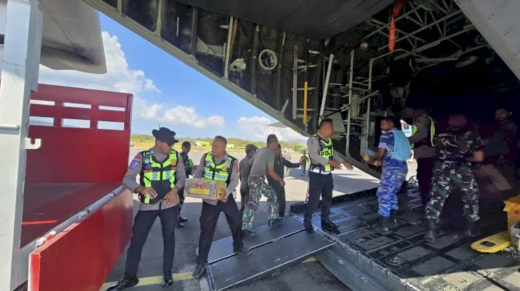 Ribuan Bantuan Udara Maumere Dikirim ke Ende