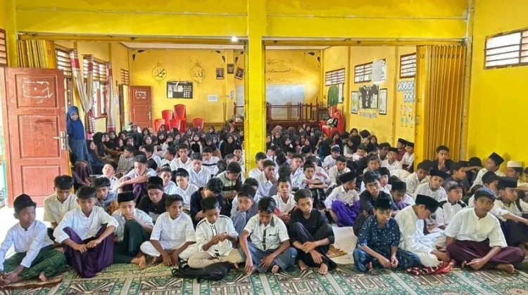 MTsN 4 Flores Timur Peringati Maulid Nabi, Perkuat Pendidikan Karakter Siswa