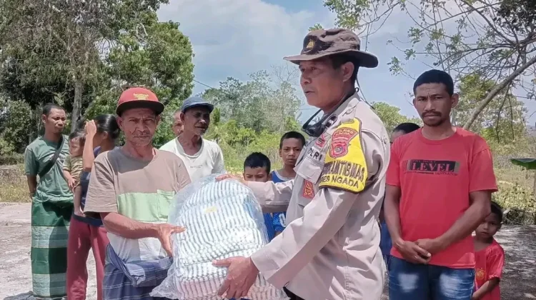 Polri Salurkan Bantuan dan Imbau Warga Waspada Gempa Susulan